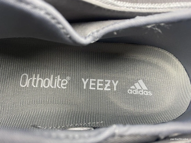 ADIDAS H68033 YEEZY 400 0707